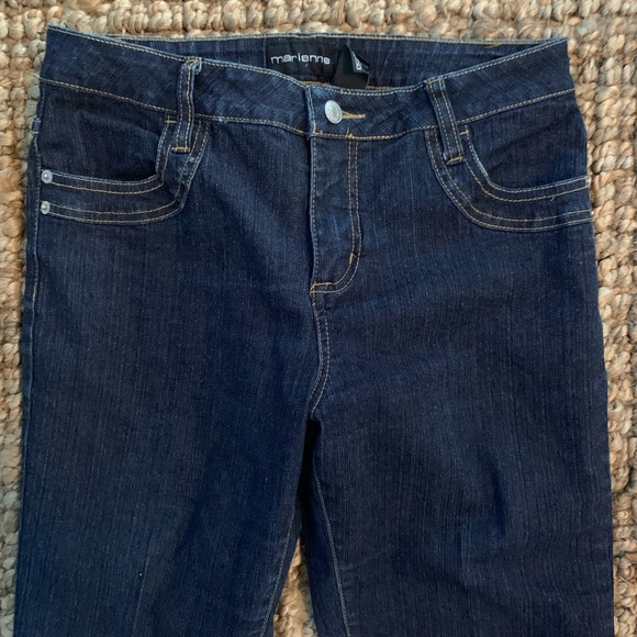 Marianne Cuffed Capri Jeans - Picture 3 of 6